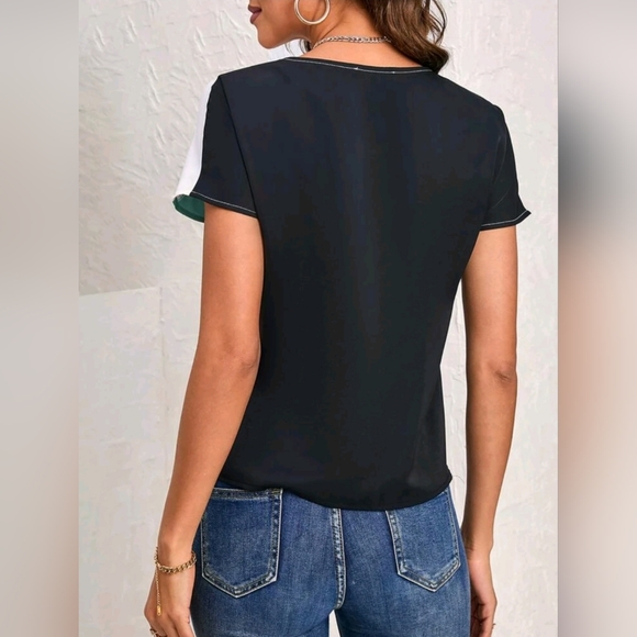 Short sleeve blouse - Picture 3 of 4